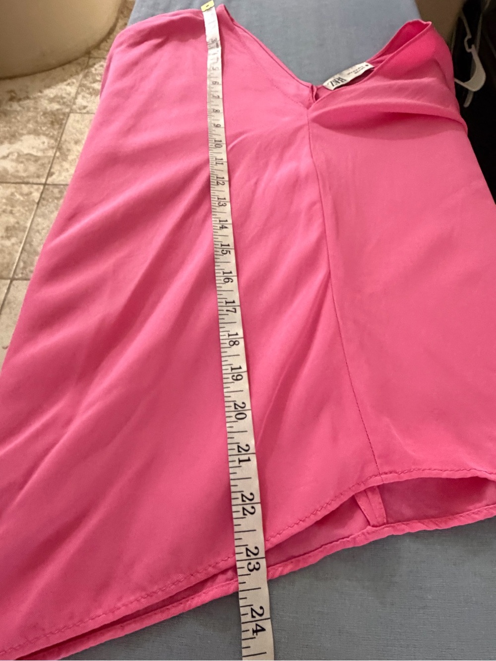 ZARA SS22 FLUID WIDE SLEEVE TOP / BLOUSE OVERSIZED NEON PINK - Picture 7 of 7